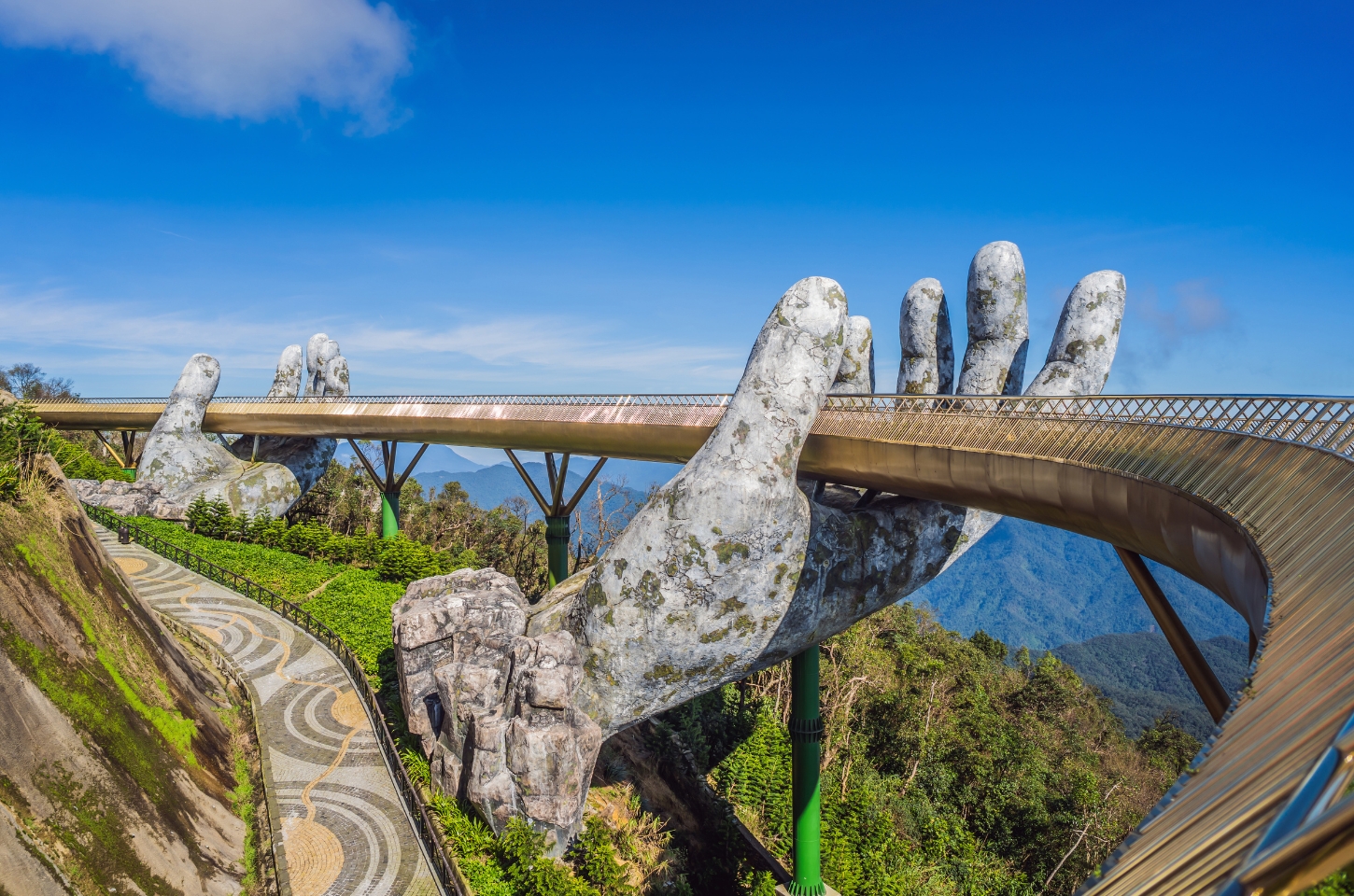 สะพานสีทอง (Golden Bridge)